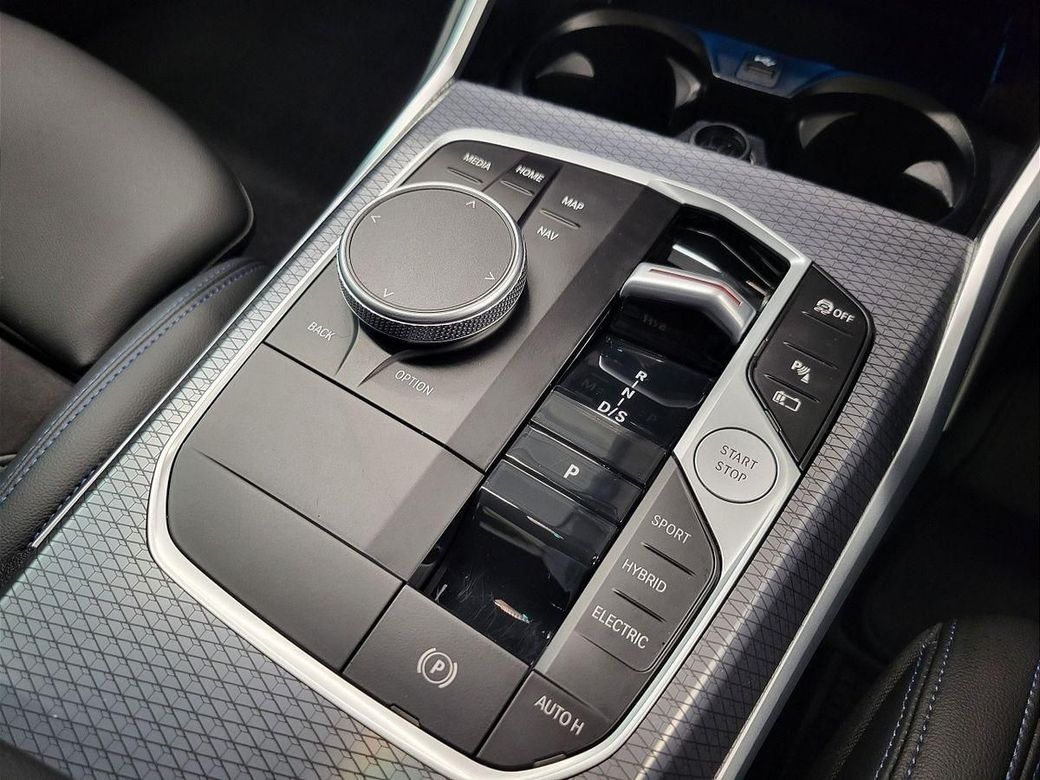 2025 BMW 3 Series