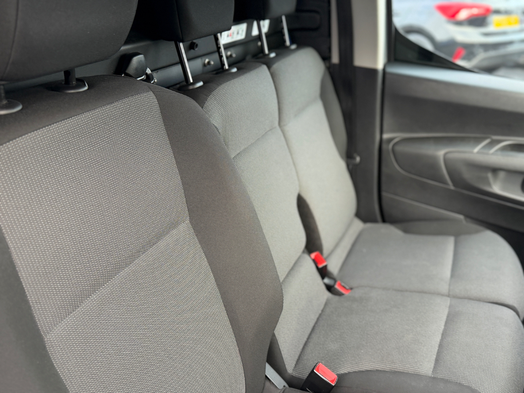 2022 Peugeot Partner