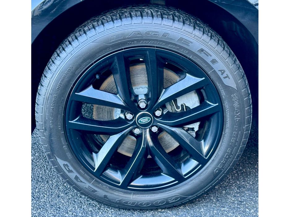 2025 Land Rover Range Rover Velar