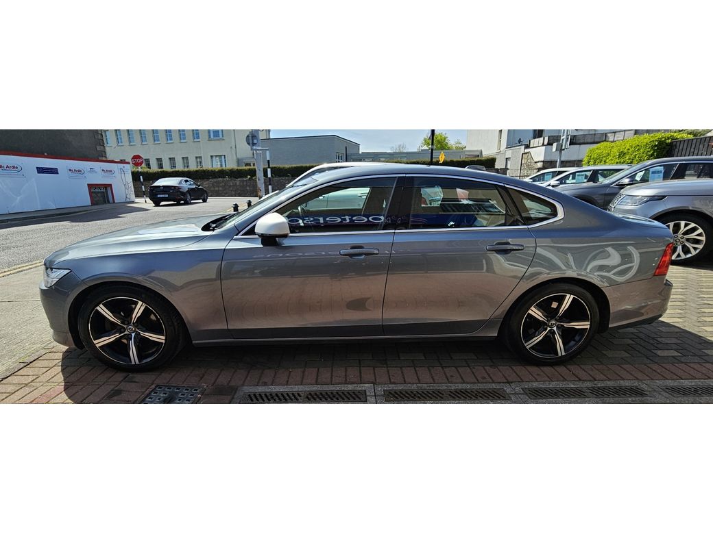 2017 Volvo S90
