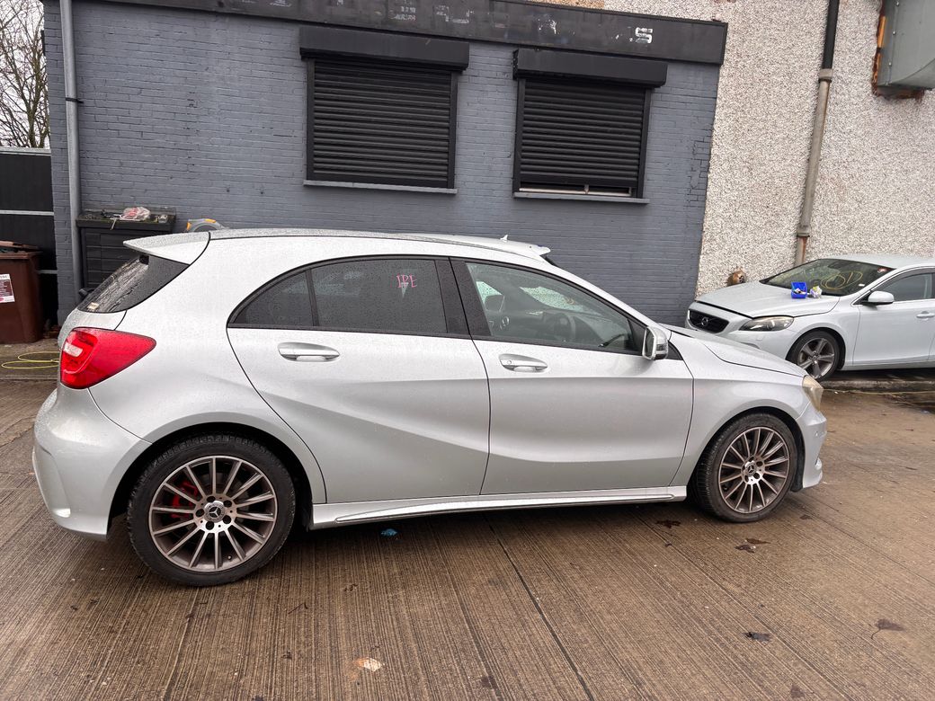 2013 Mercedes-Benz A 180