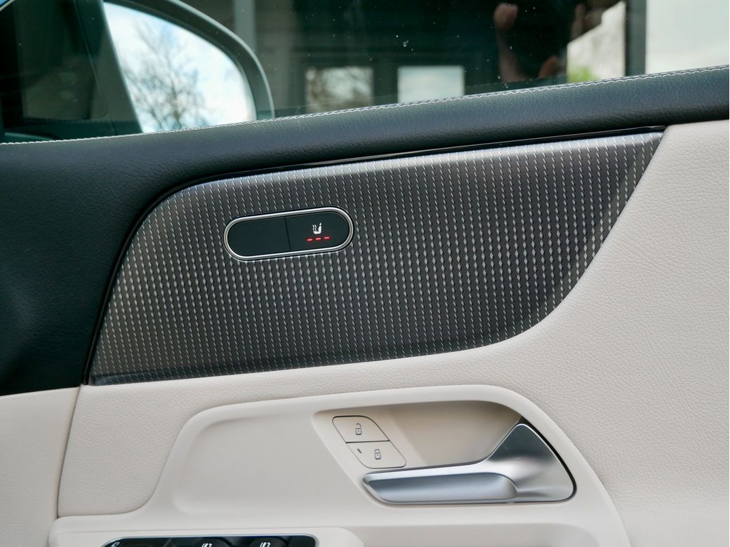 2023 Mercedes-Benz GLB Class