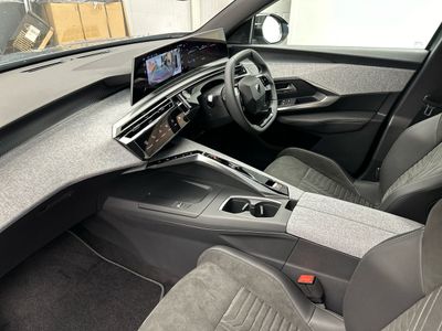 2025 Peugeot 5008
