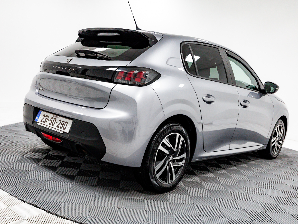 2023 Peugeot 208