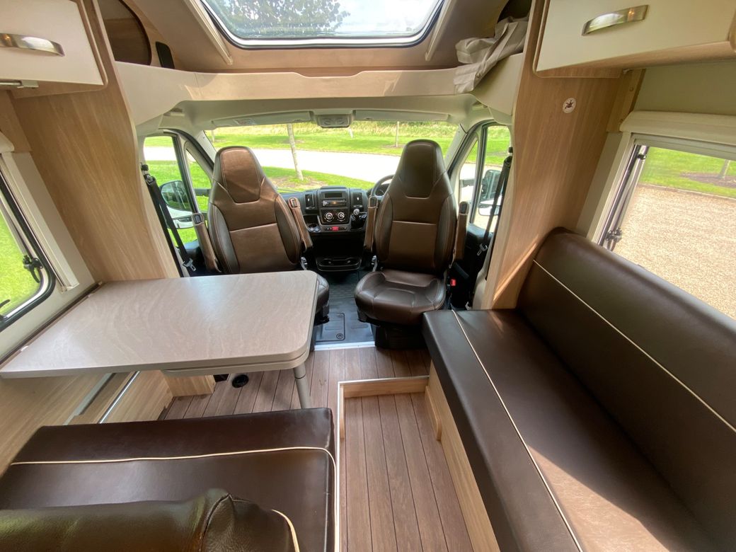2021 WEINSBERG CARA SUITE 650 5 BERTH R.H.D 