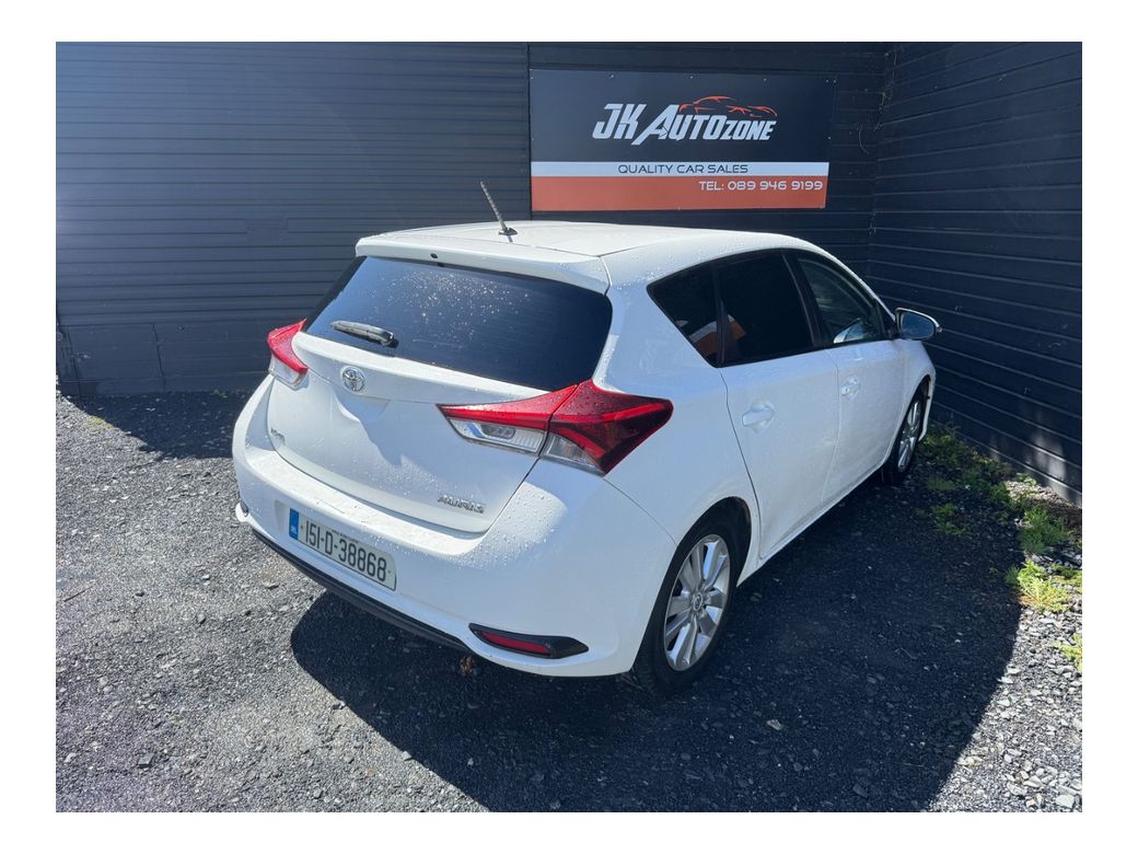 2015 Toyota Auris