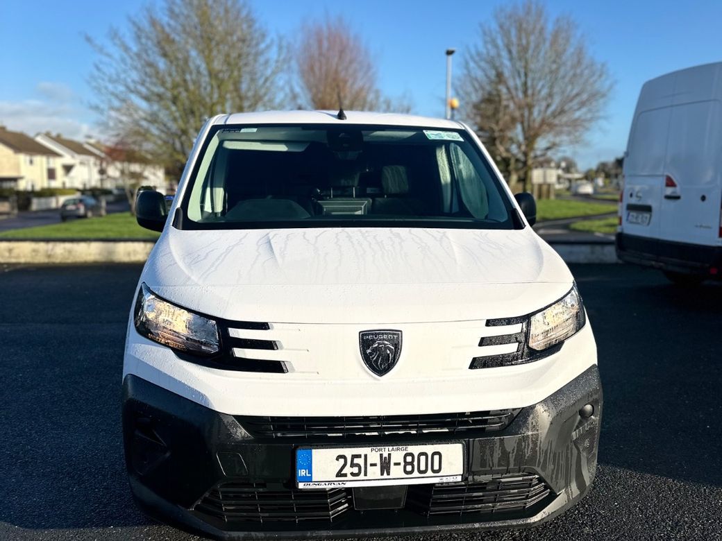 2025 Peugeot Partner
