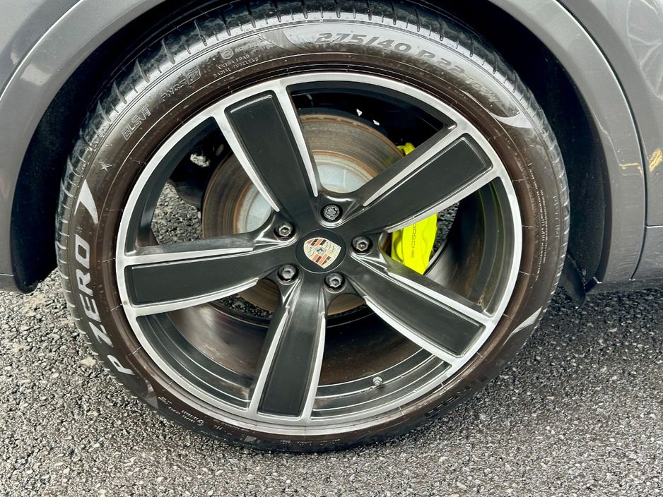 2024 Porsche Cayenne