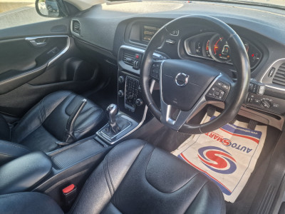 2018 Volvo V40