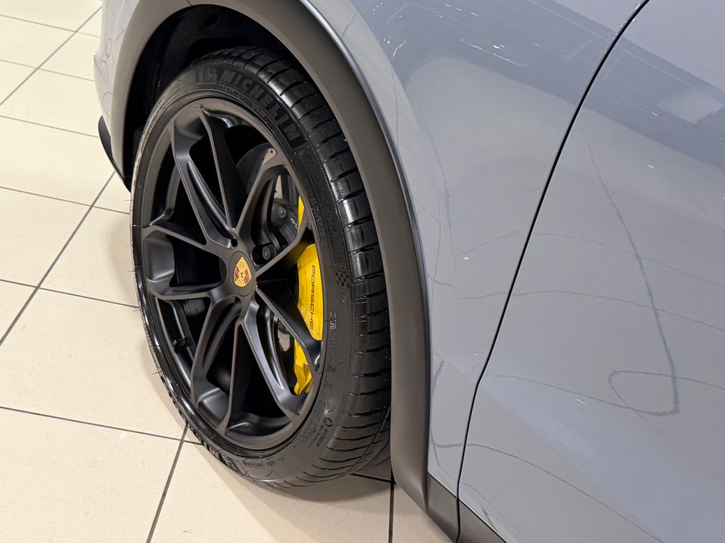 2023 Porsche Cayenne