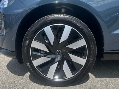 2026 Volvo EX90