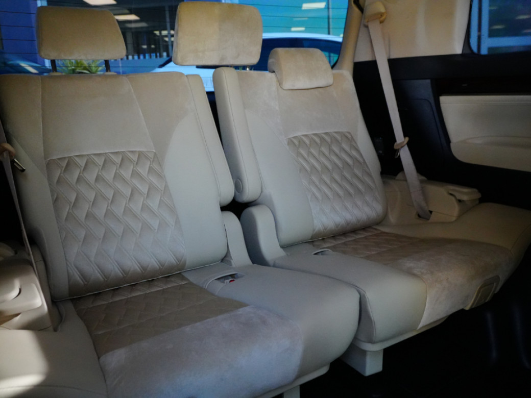 2015 Toyota Alphard