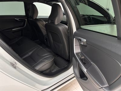 2016 Volvo V60