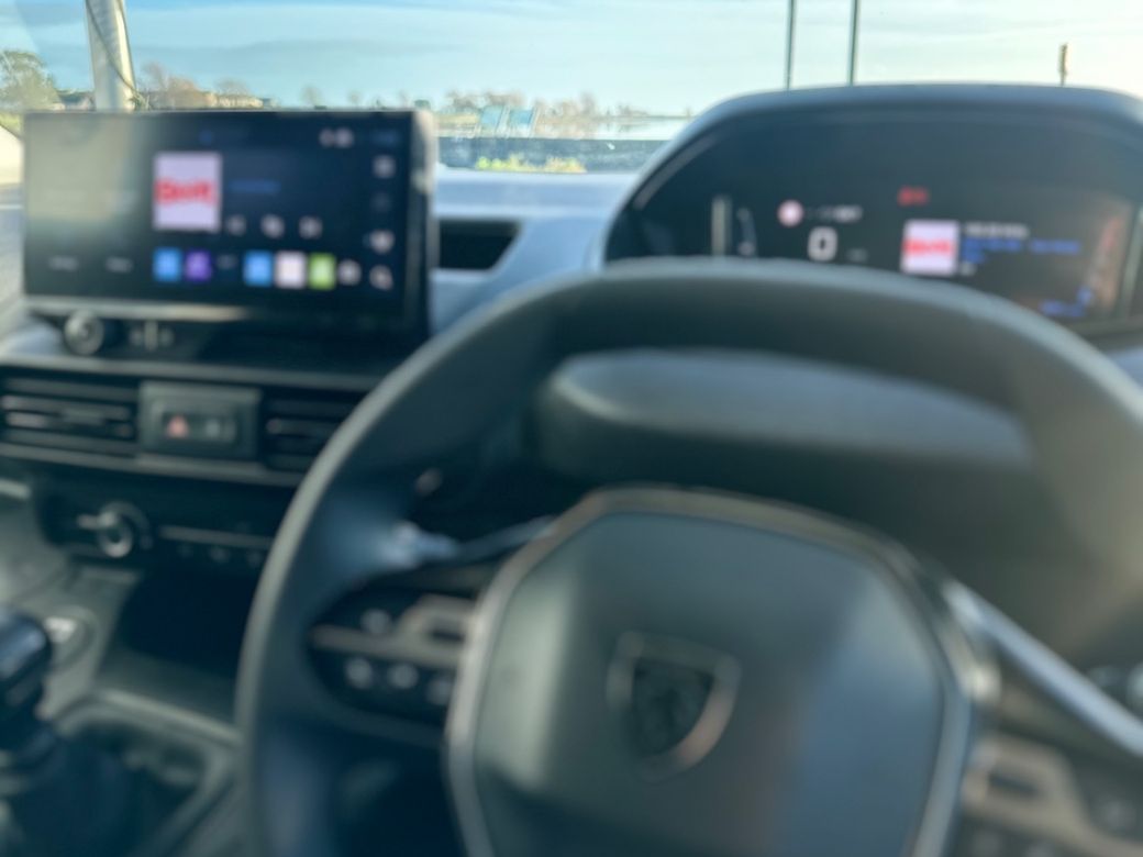 2025 Peugeot Partner