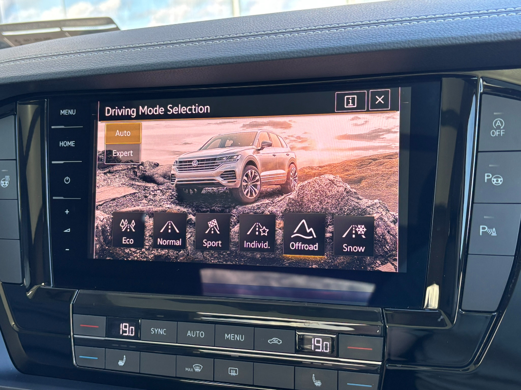 2019 Volkswagen Touareg