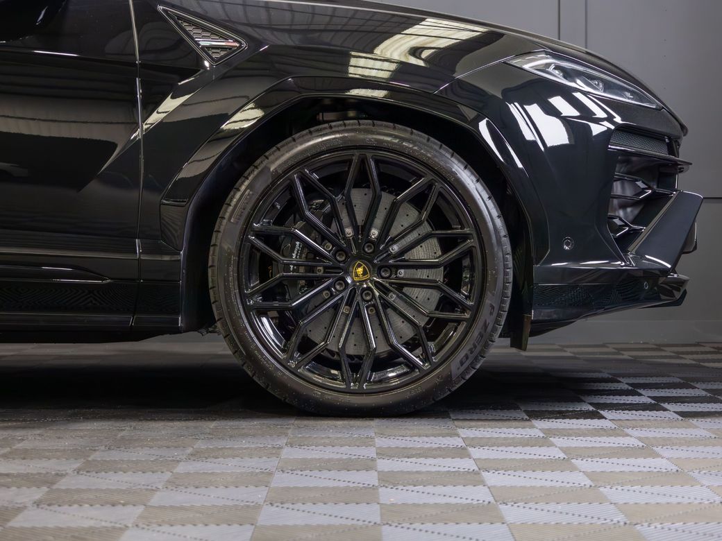2025 Lamborghini Urus