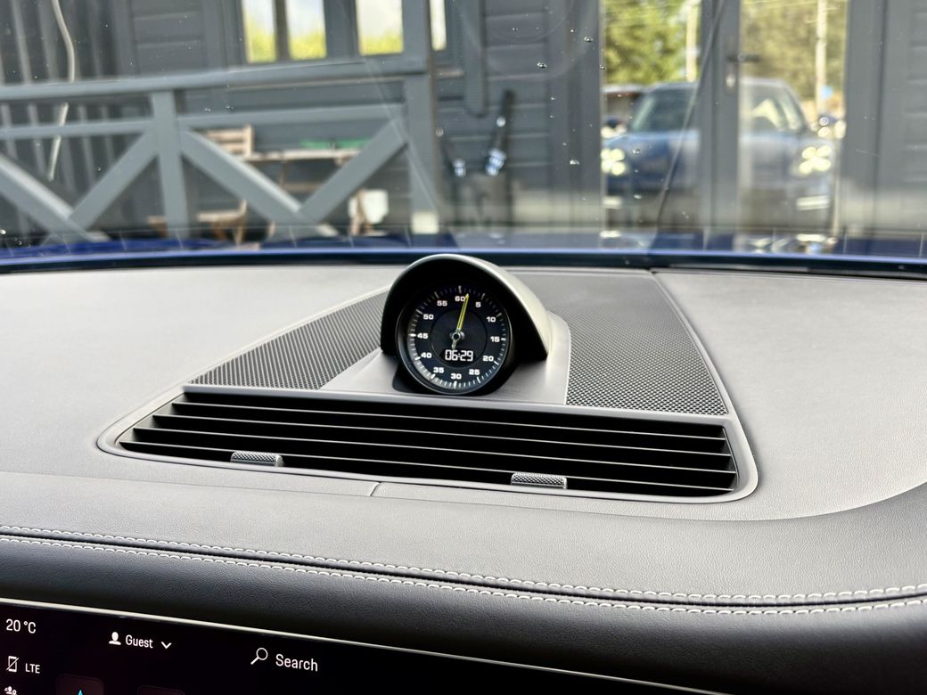 2022 Porsche Panamera