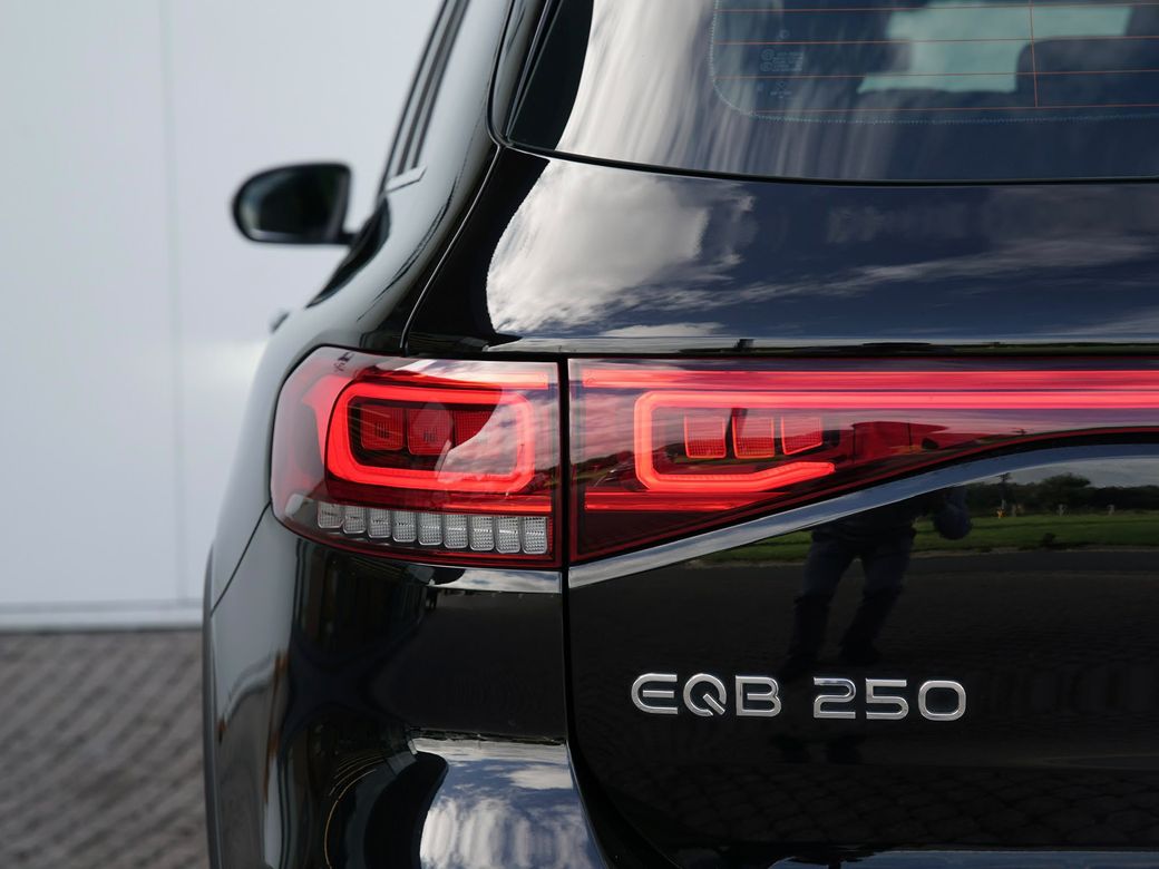 2023 Mercedes-Benz EQB