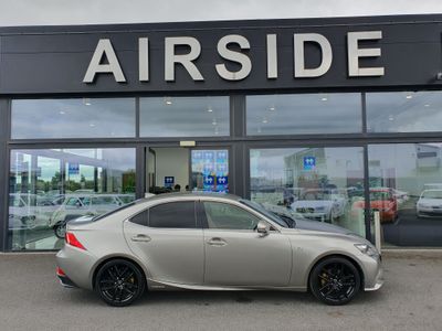2016 Lexus IS 300h