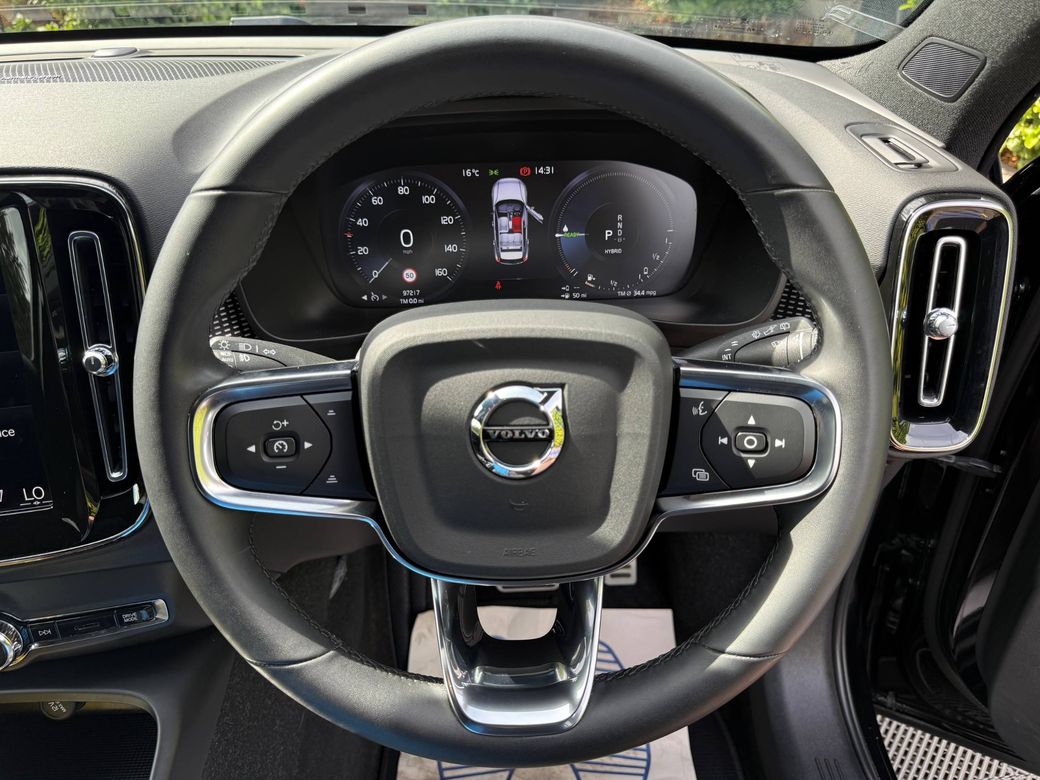 2022 Volvo XC40
