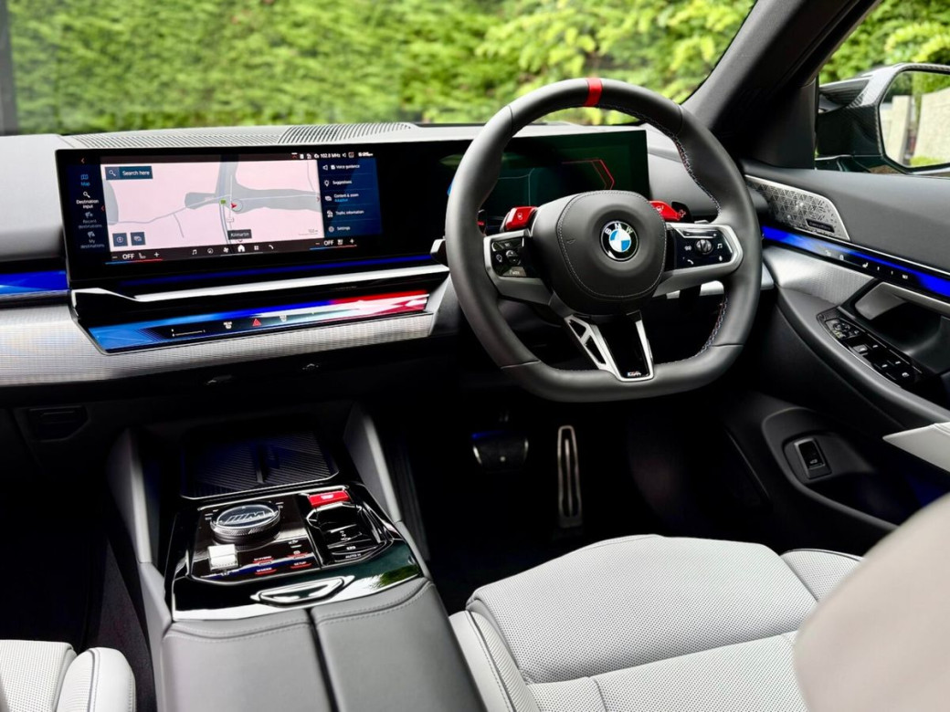 2025 BMW M5