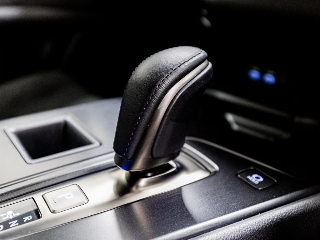 2024 Lexus UX 300e