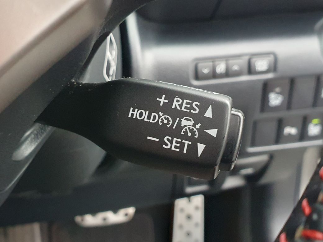 2017 Lexus IS 300h