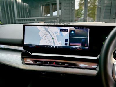 2024 BMW i5