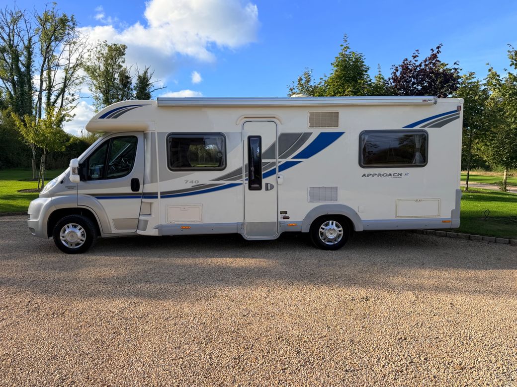 2013 BAILEY APPROACH  740 LOW PROFILE R.H.D 