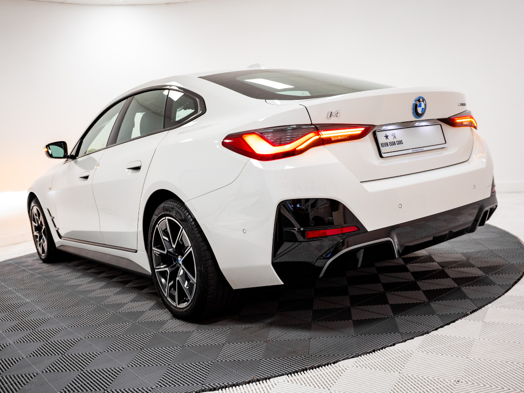 2025 BMW i4