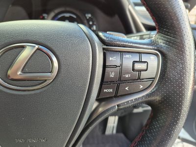 2021 Lexus ES 300h