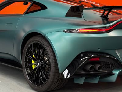 2024 Aston Martin Vantage