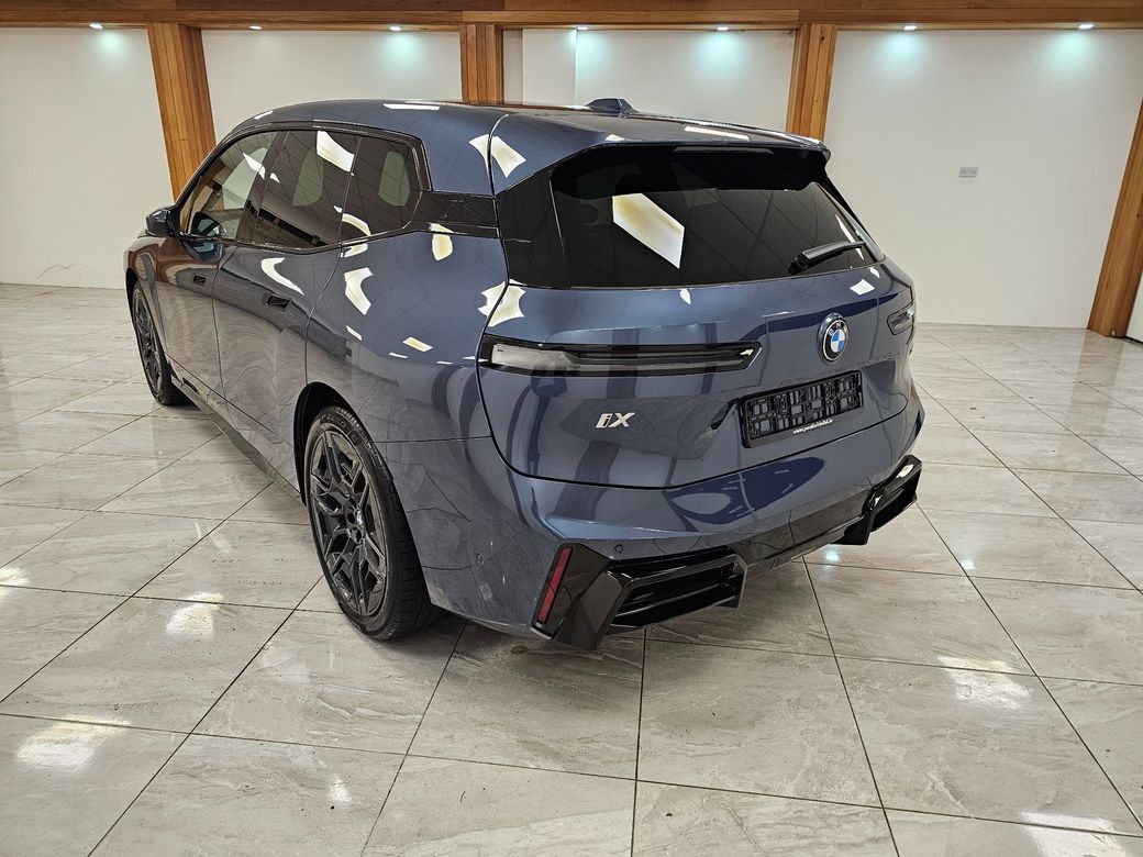 2026 BMW iX