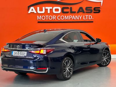 2024 Lexus ES 300h