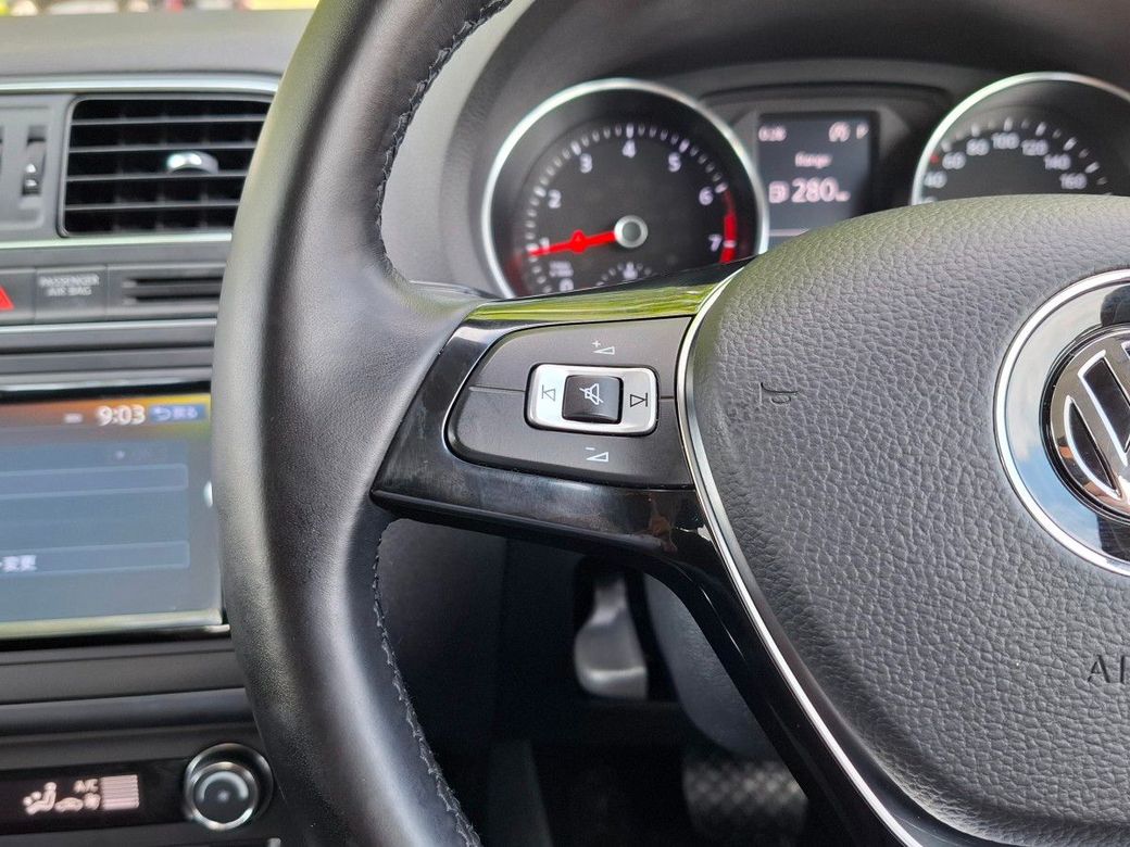 2017 Volkswagen Polo