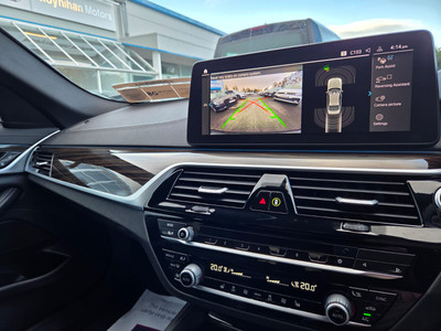 2023 BMW 530