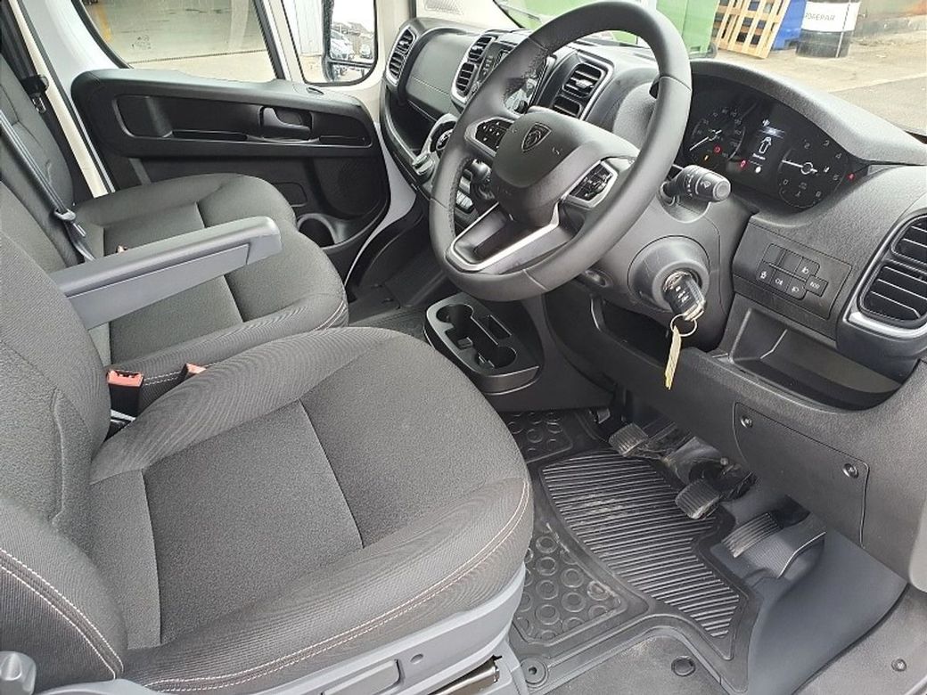 2026 Peugeot Boxer