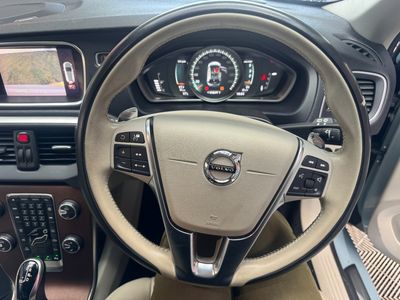 2018 Volvo V40