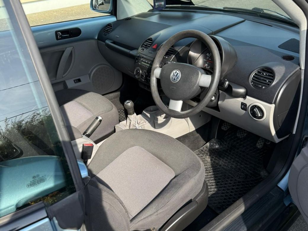 2005 Volkswagen Beetle