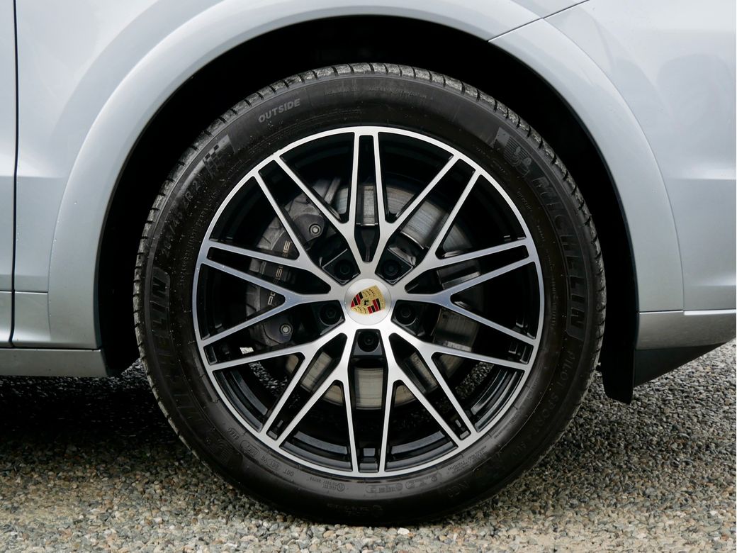 2024 Porsche Cayenne