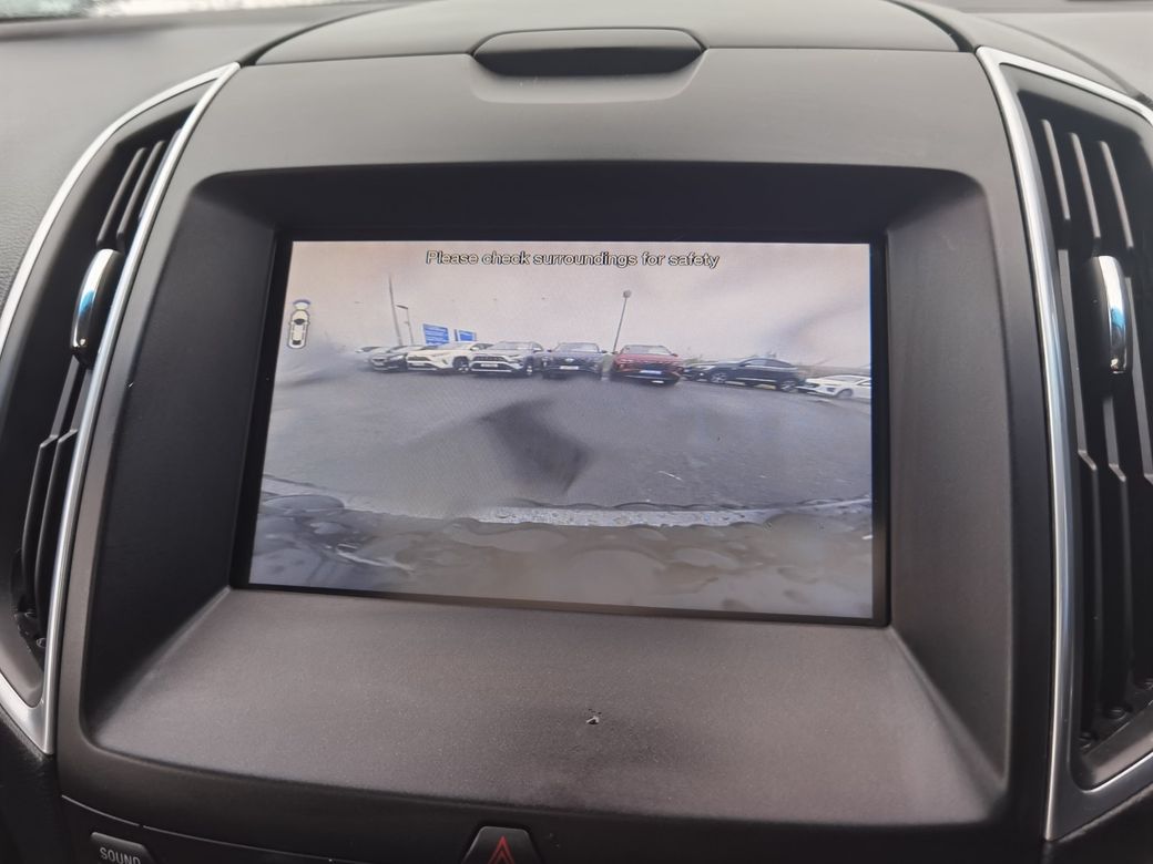 2016 Ford Edge