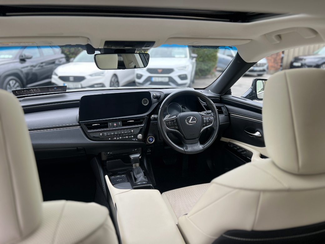 2022 Lexus ES 300h