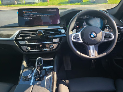 2021 BMW 530