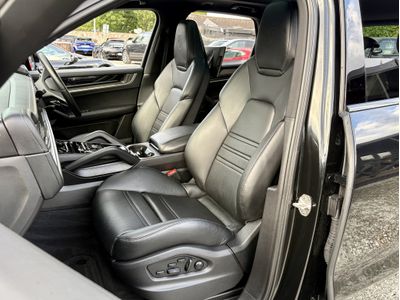2023 Porsche Cayenne