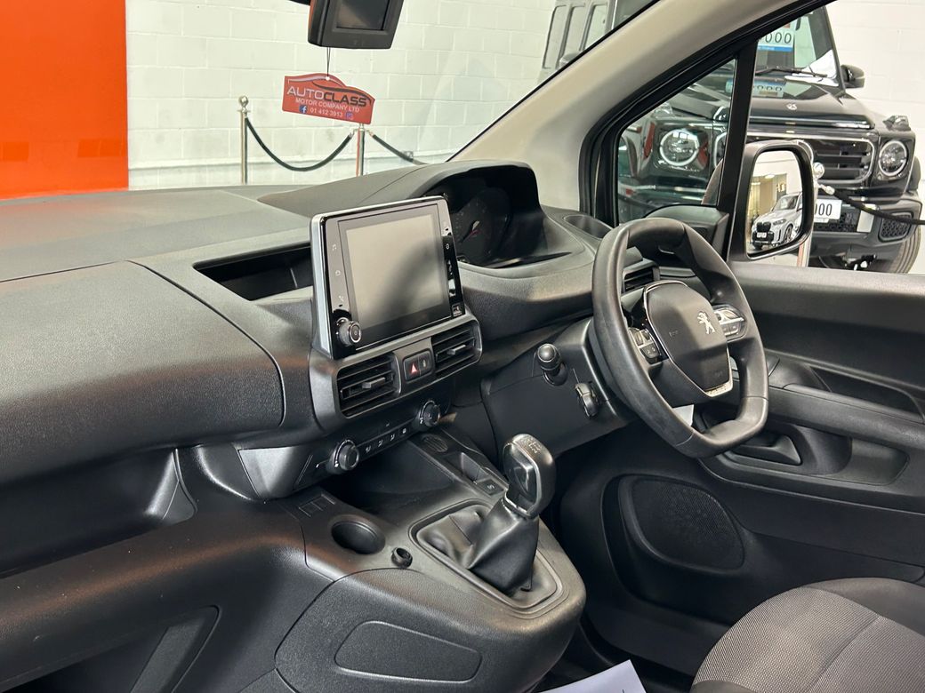 2021 Peugeot Partner