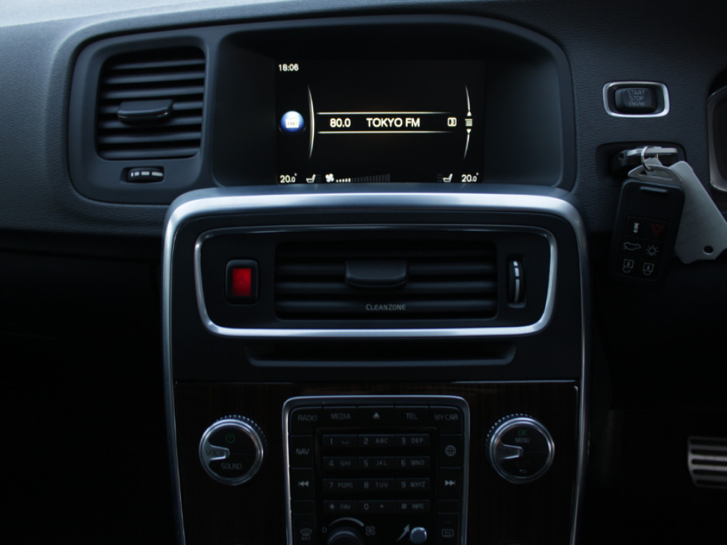 2016 Volvo V60 Cross Country