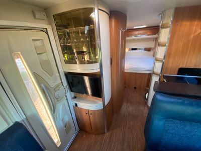 2013 HOBBY DRIVE  70 Q PREMIUM R.H.D MANUAL C1 REQUIRED 