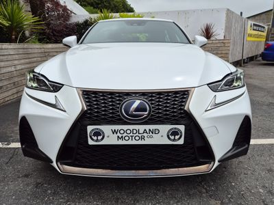 2017 Lexus IS 300h