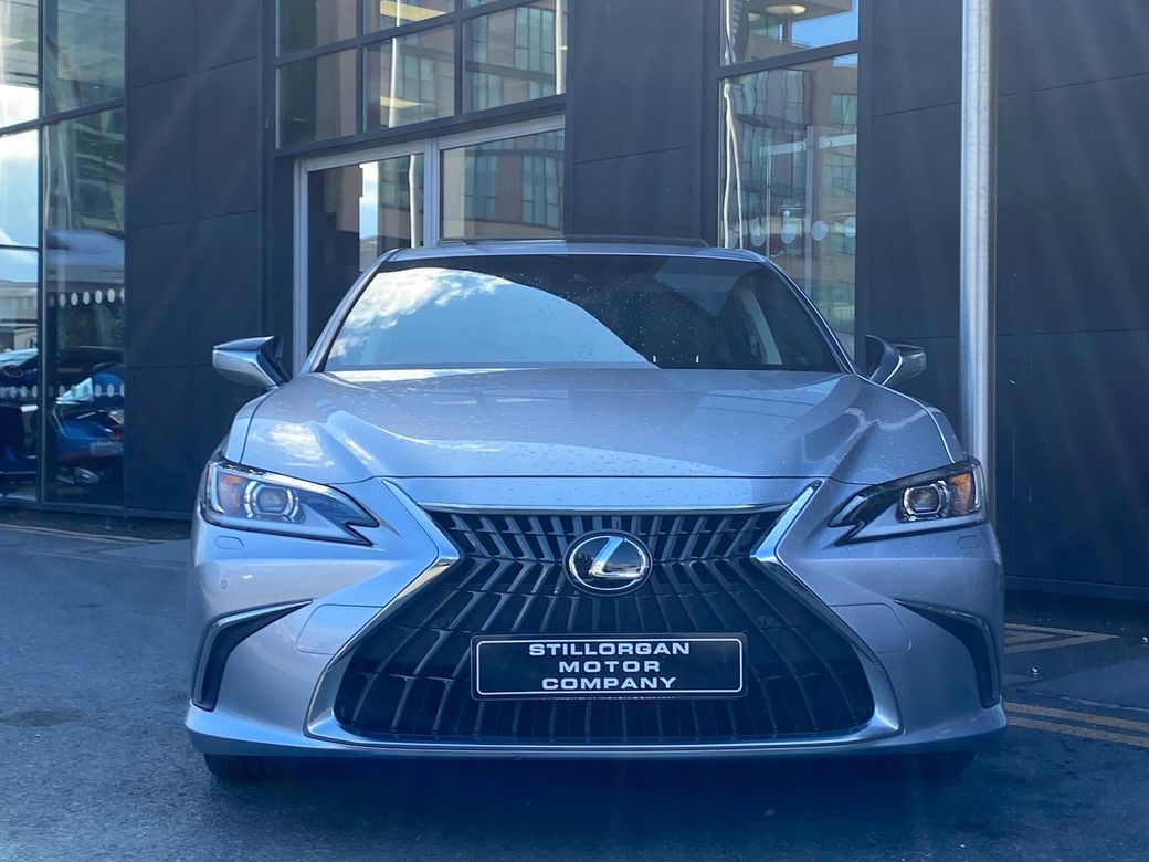 2023 Lexus ES 300h