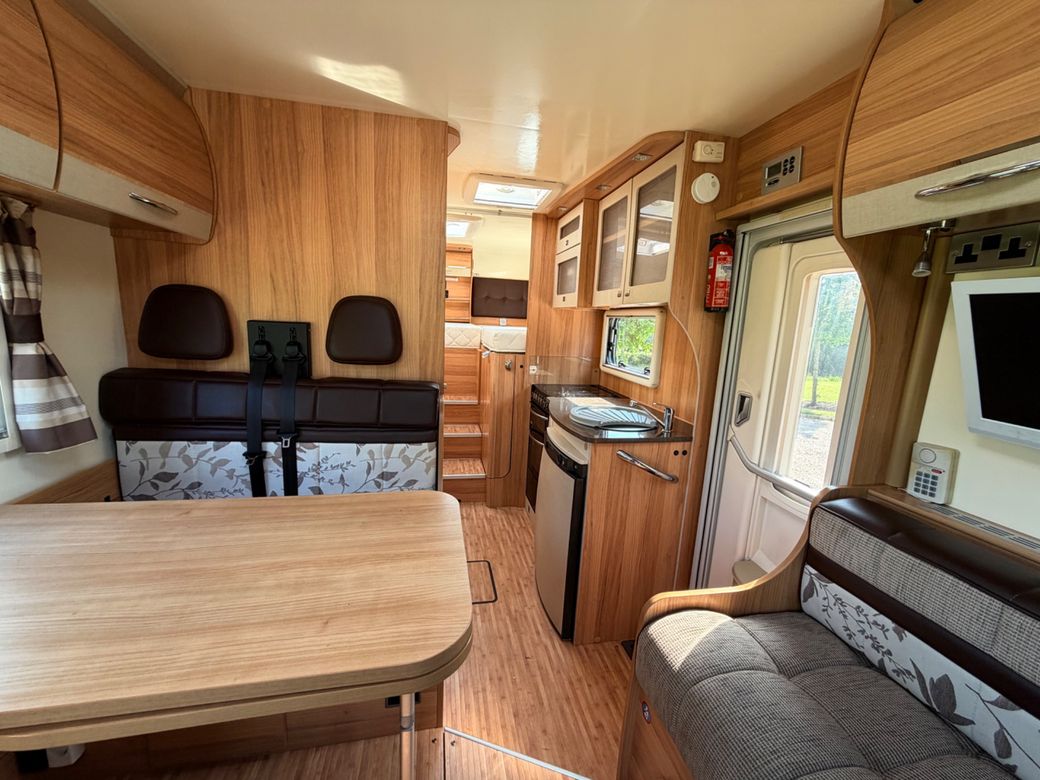 2014 BAILEY APPROACH  AUTOGRAPH 750 LOW PROFILE R.H.D 
